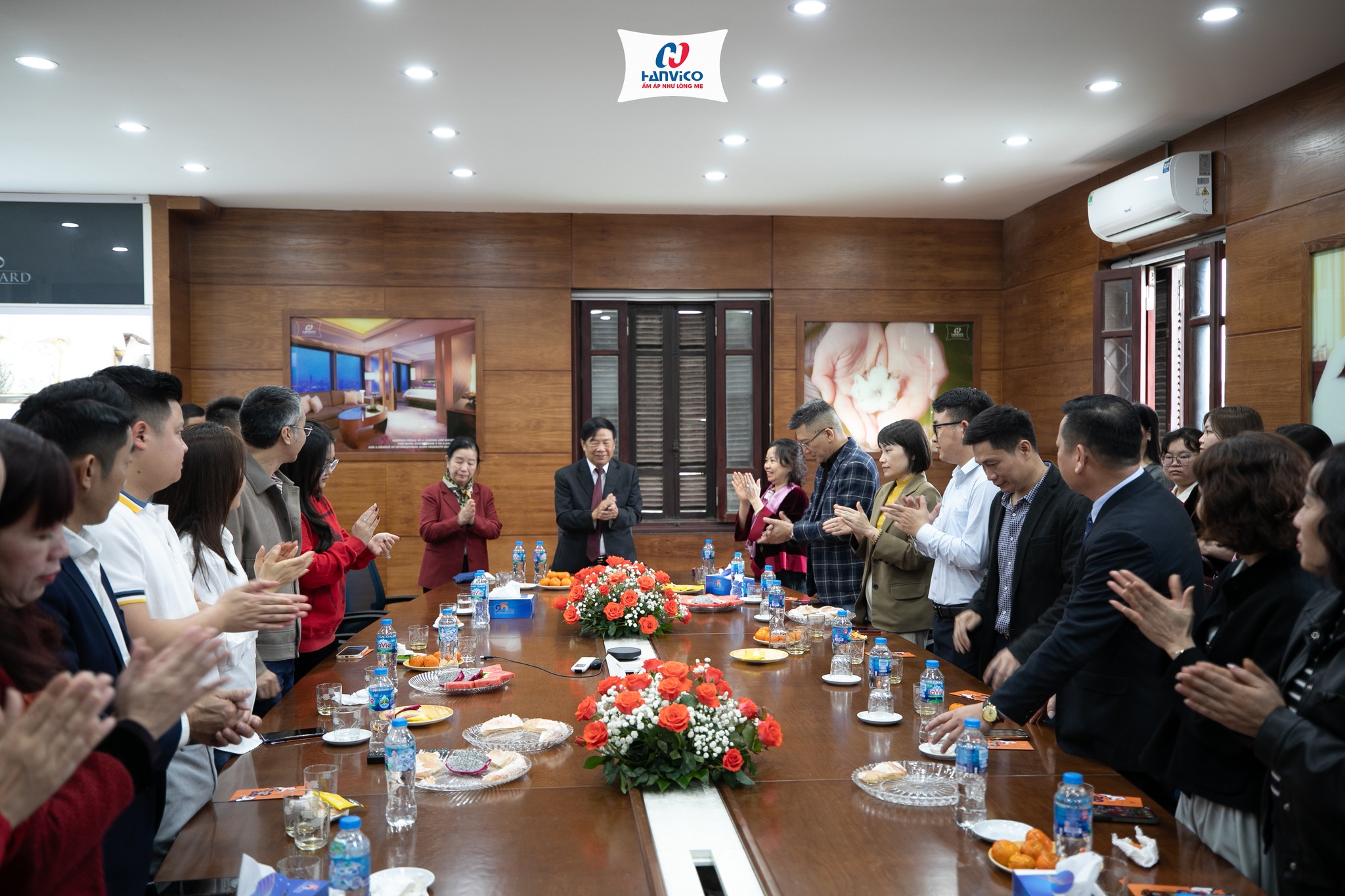 641272730 1324396809712840 6578344020863537345 N